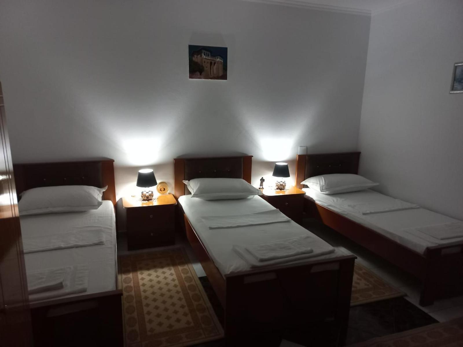 Guest House Bumbli Berat Kamer foto