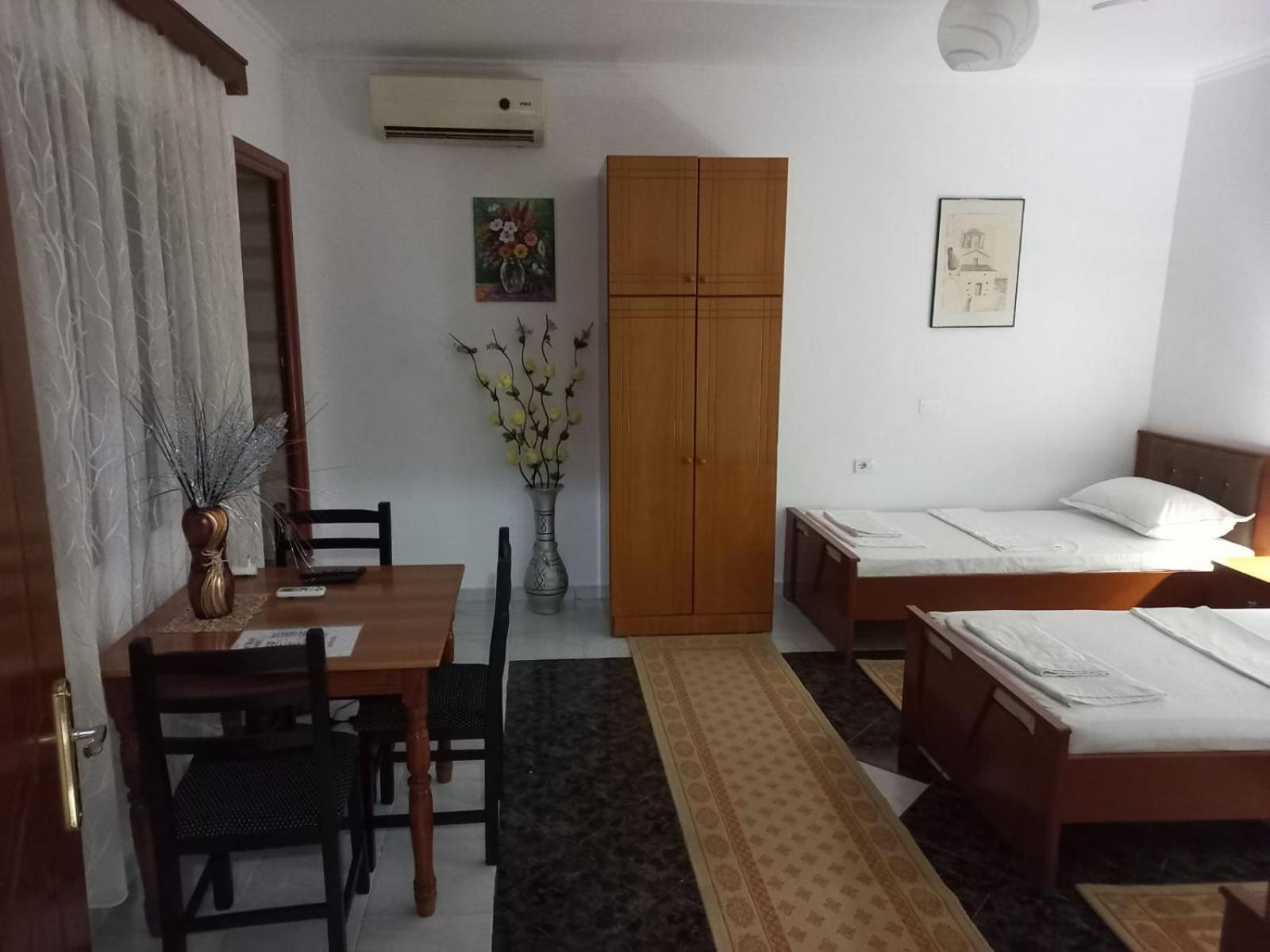 Guest House Bumbli Berat Kamer foto